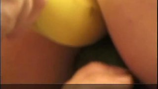 Amateur Lesbian Couples Lick And Masturbate Their Pussy With Two Bananas