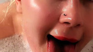 Step-mommys Bath Bukkake