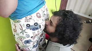 Tacks and t shirt romance with pussy fingering of Vaishnavy and Sharun Raj, Mallu hot couple fingering romance, Hot couple love