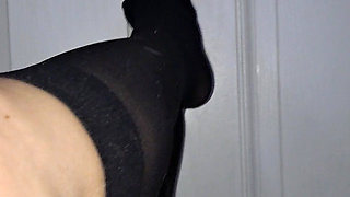 Hands Free Nylon Removal