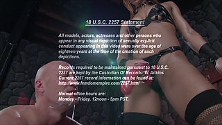 Muscle Mistress Pegging