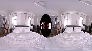 Andreina De Luxe VR Porn: DeLuxe Solo Experience - VirtualTaboo