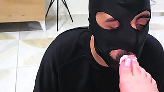 Kristina Mistress - Arab Foot Worship -Mistress Kristina