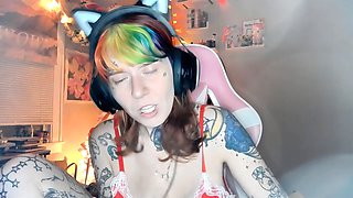 Sexy tattooed girl with glasses gets steamy in erotic audio for guys