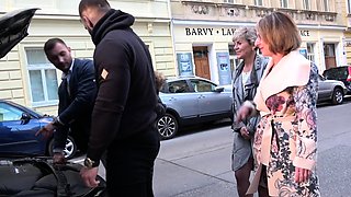 Irenka, Linda, Koko