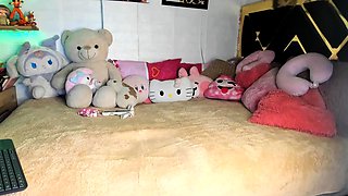 Big boobs webcam slut toys her asshole