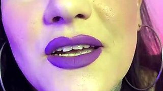 Sexy hottie Anetta Keys enjoys a solo toy masturbation