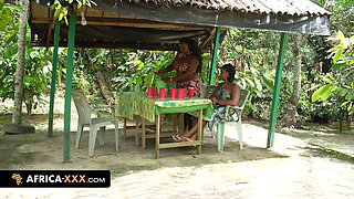 Sexy Encounter in the Jungle