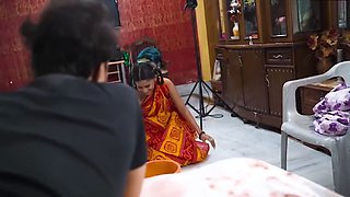 Cute bhabhi ko chod rha tha tabhi chacha aa gya