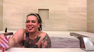 Tattooed PAWG Plays in the Tub and Vapes