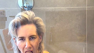 My Naughty Little Moment, Watch Me Come Squirting