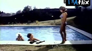 Fanny Cano Caboose, Bosoms Vignette in Las Amiguitas De Los Ricos