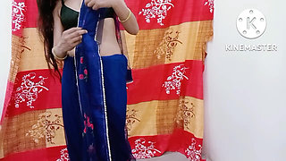 Your Hot Video: Priya Masturbates in Cinema in Saree.