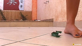 Foot Fetish with Toy Soldier - Extreme Sexy Feets