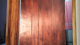 I Come to Jets in the Bathroom of the House of an Stepaunty and Almost Caught Me