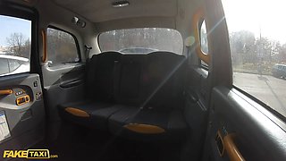 Faux taxi \u2013 Chloe Lamour lets cabbie bang her for a discount