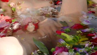 Bathing in Solitude - Cum watch Riley Reid pleasure herself