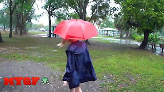 My gf - Chloe Temple embraces her free-for-all spirit and bangs in the rain for a steamy outdoor escapade