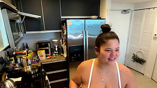 Live Stream with Dani Valentina