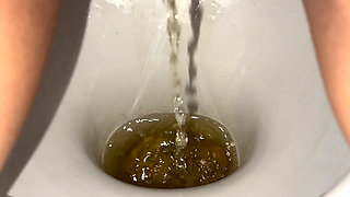 Morning Collection of Yellow Urine! Showing off My Dirty Pads!