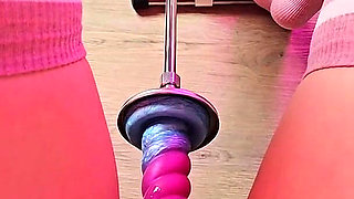 Fucking Machine Anal - Solo Girl Takes a Relentless Machine Deep in Her Ass