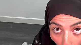 Hijabi Slut Drinks and Sucks White Cock During Ramadan