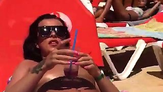 Amateur super hot brunette masturbating 3 mp4