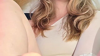 Alice Klay Giving an Amazing Footjob, Feet Covered in Cum