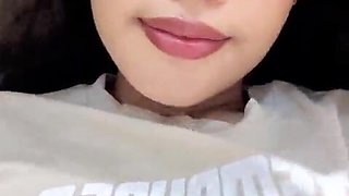 Sweet Teenager Plays With Her Frigs In Her Cock-squeezing Muff