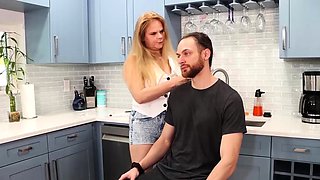 Mature Micky Lynn Kitchen Ride