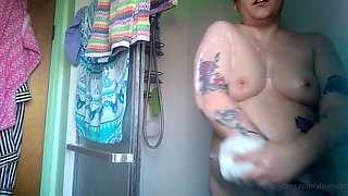 Amateur Webcam Chick Masturbates On Webcam More at