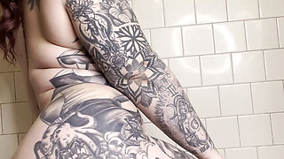 Shower Peeker: Stripping Down and Getting Soapy