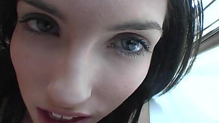 Solo Dream Babes: Sofie: Pretty Face up Close