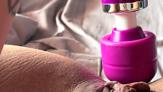 Using the Vibrator on Her Pussy Until She Cums