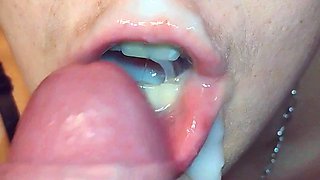 Creamy reward for cum hungry stepmom after amazing blowjob