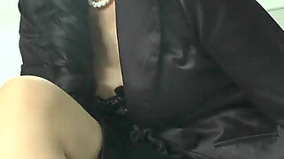 You're Fucking My Sandal During My Smoke Break! Lady Victoria Valente