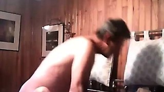 Mamie adore sucer et le sexe oral