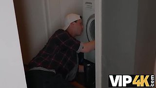 Hot Redhead MILF Seduces the Handyman