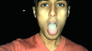 Chewing and Making Bubbles Foam of Friends Cum