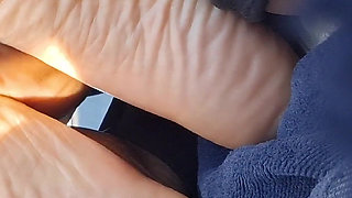 Solesday with Boss Chick Gives Very Her 1st Wild Footjob