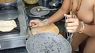 Indian Desi Aunty Cooking in Kitchen Then Come Went to Sex in Our Husband