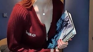 Hot amateur webcam teen masturbates for their fans