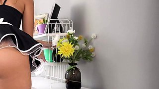 Maid Sweet Bunny Gets Creampied By Her Boss