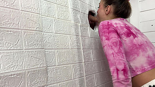 Gloryhole It Really Does Not Want Her to Stop