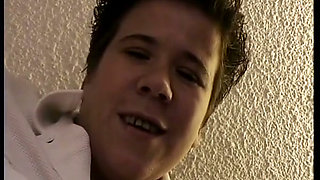 Amateur Lady From Germany Cumming in Close up Session