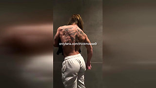 18yo Gangbang Slip Caught on TikTok Live Fail