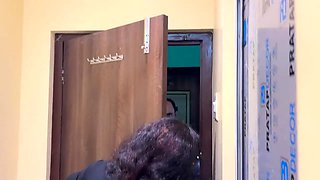Big penis debour ji ne mouka milte he bhabi ko pussy main kiya ungli or bhabi ne pilia pussy ros