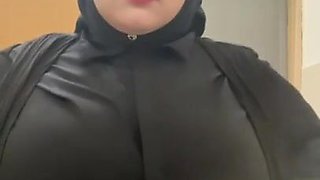 Guruu Mesum Telanjang Di Restroom Siswa Laki-laki