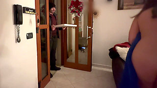 Naked Prank with the Pizza Delivery Guy