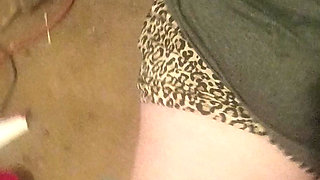 Anisleigh Williams Training to Deep Throat